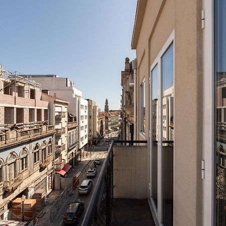 Colorful Bright Flat With Balcony By Host Wise Apartment Porto Luaran gambar